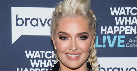 Erika Girardi Nonchalantly Bends Over Naked During Meeting